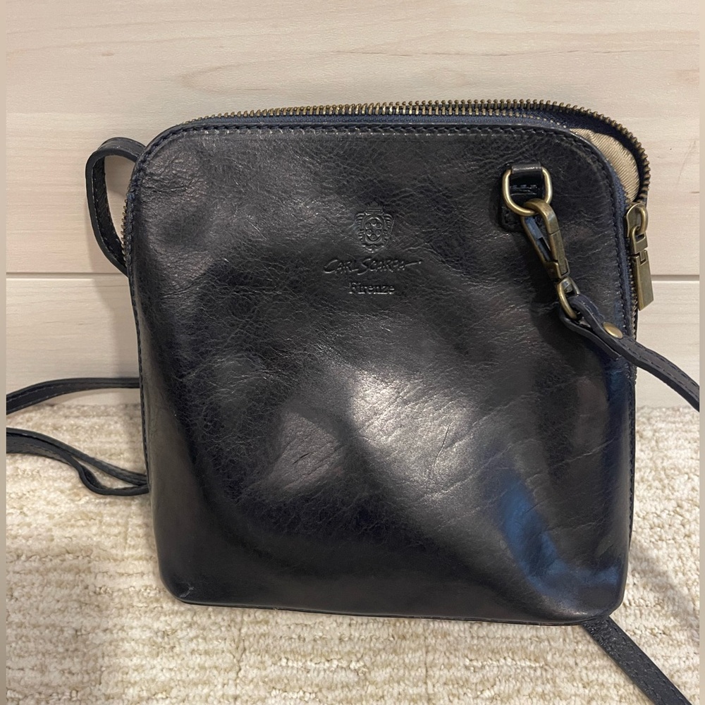 Carl Scarpa Leather cross body. Made in Italy